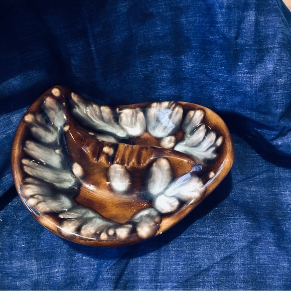 Organic Brown and Cream Ceramic ashtray from the 60s - gently used - Picture 6 of 8